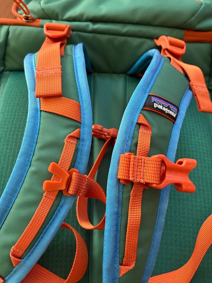 Patagonia レフュジート18L リュック
