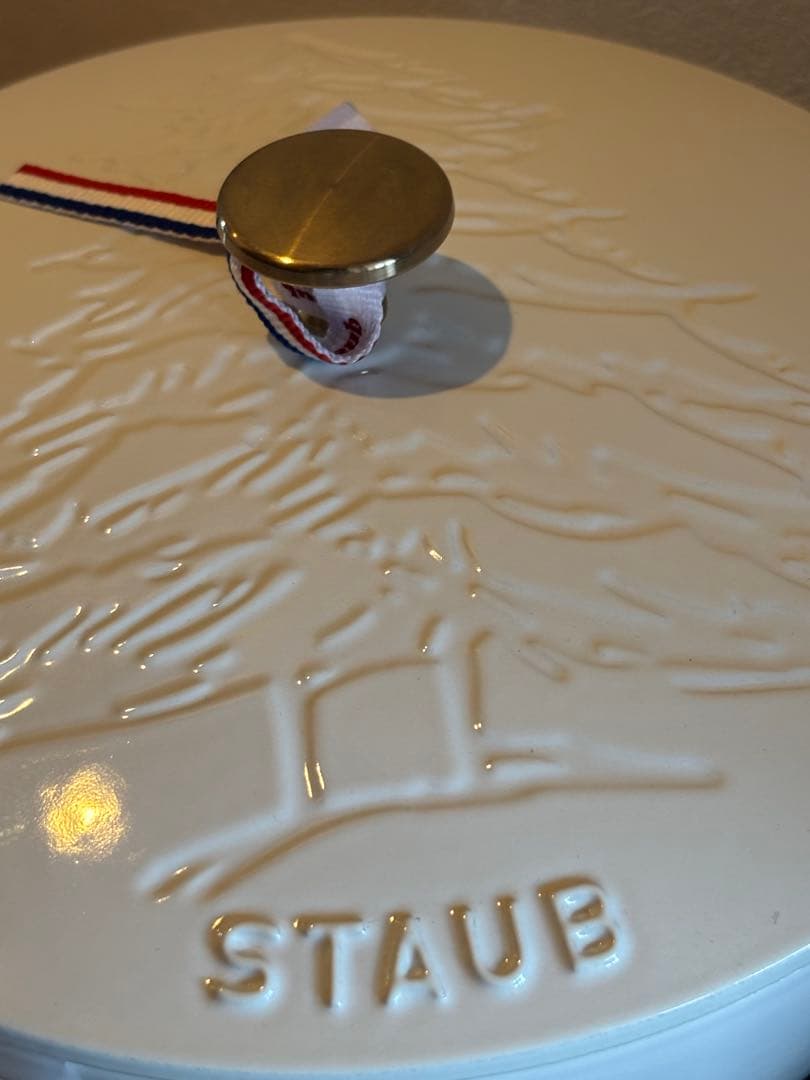 STAUB シグネクチャーココット　ホワイト