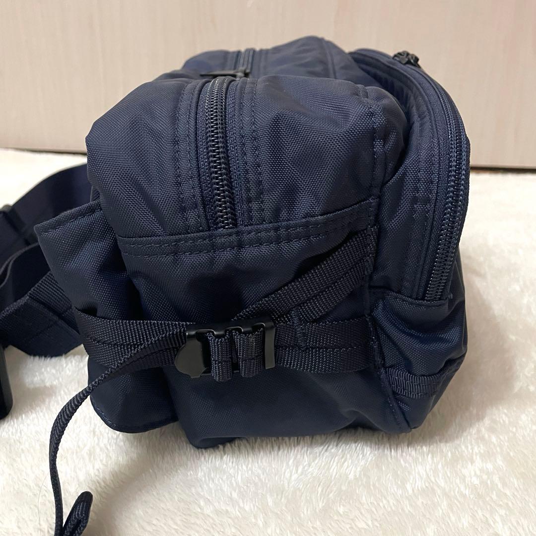新品同様　極美　新型　PORTER ポーター　フラッシュ　ボディバッグ　ネイビー
