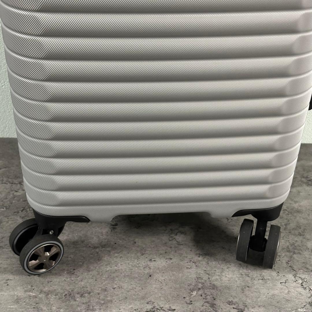 匿名発送　デルセー　DELSEY　キャリーケース　機内持込みサイズ