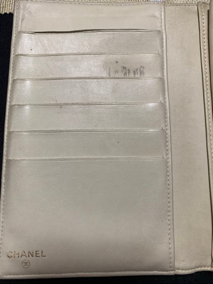 CHANEL 二つ折り財布 ベージュ レザー