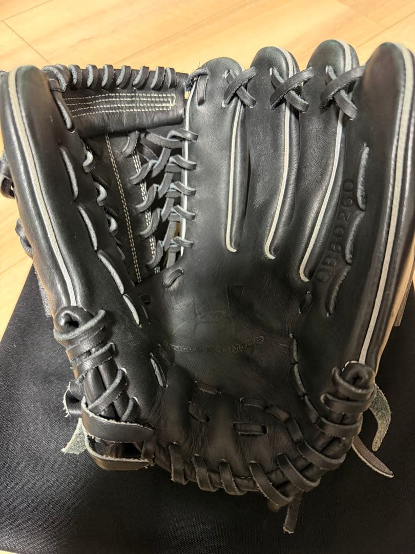 Under Armour 軟式グローブ 黒