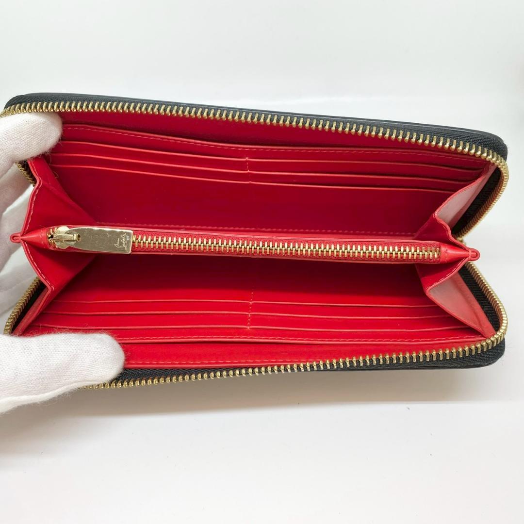 【CHRISTIAN LOUBOUTIN】 ラウンドジッピー　長財布　スタッズ