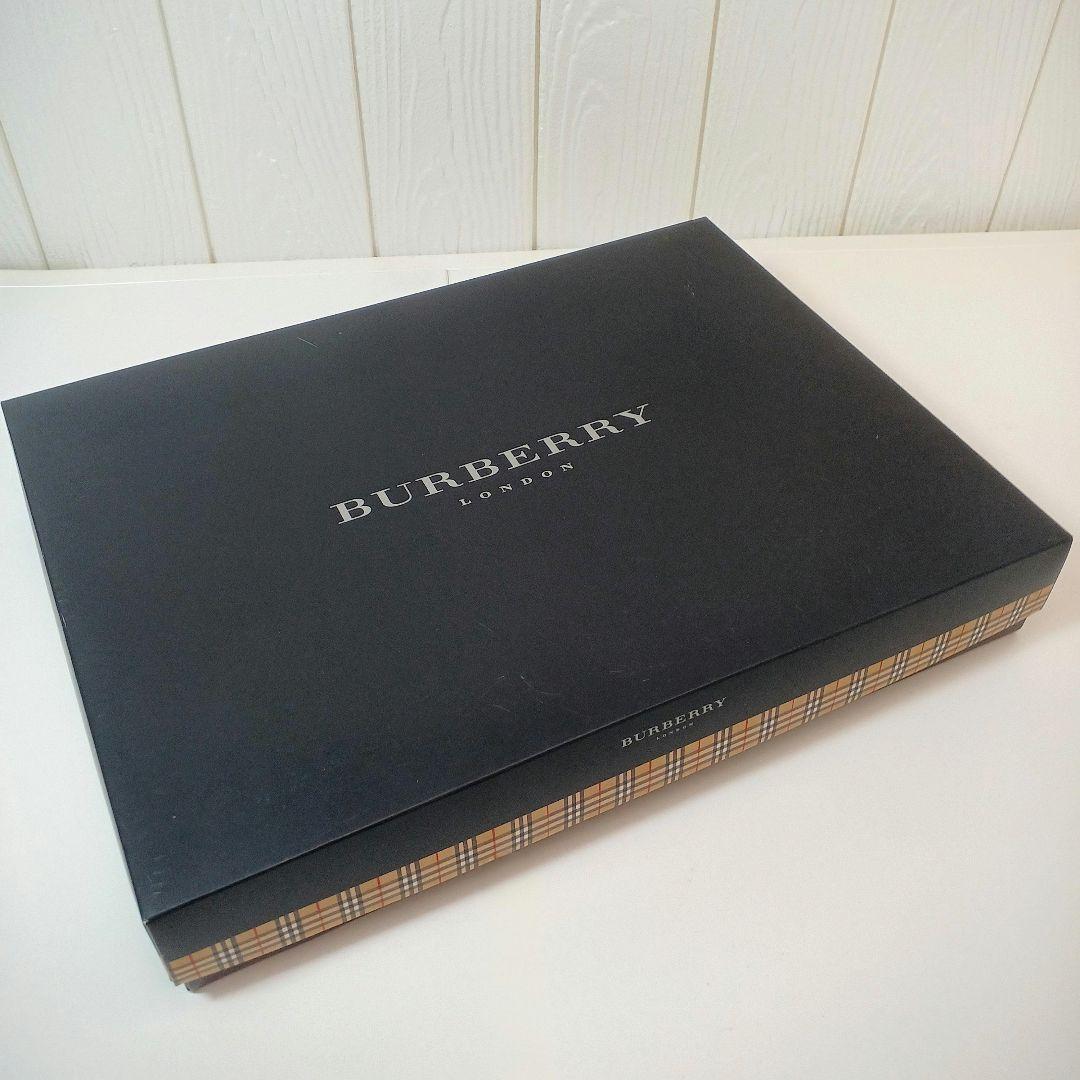 新品未使用☆BURBERRY ひざ掛け ストール ノバチェック ウール100%