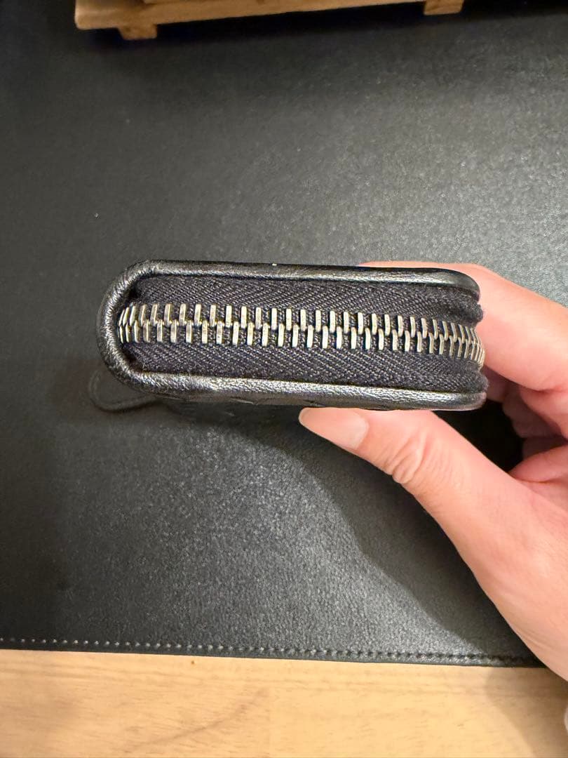 Bottega Veneta ボッテガヴェネタ ケース　ラウンドジップ財布