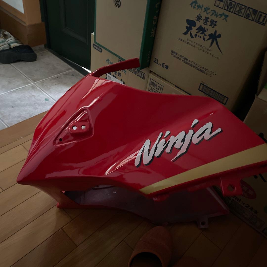 Ninja フロントカウル 赤