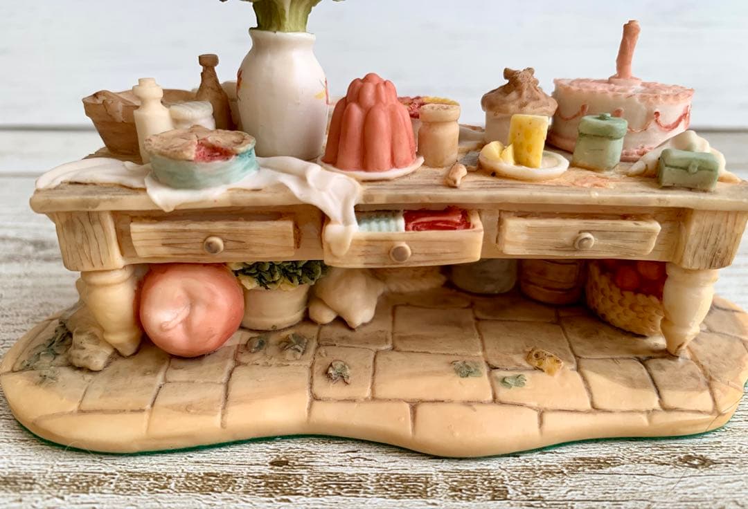 テーブル ブランブリーヘッジ フィギュリン ボーダーファインアーツ