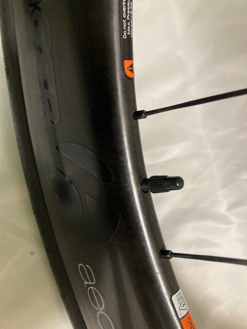 ボントレガー AEOLUS 7 チューブレス カーボンホイール