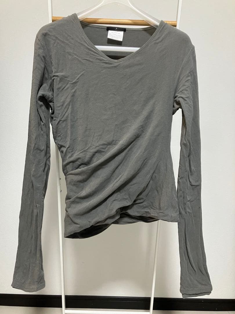 JULIUS・ユリウス　ドレープカットソー