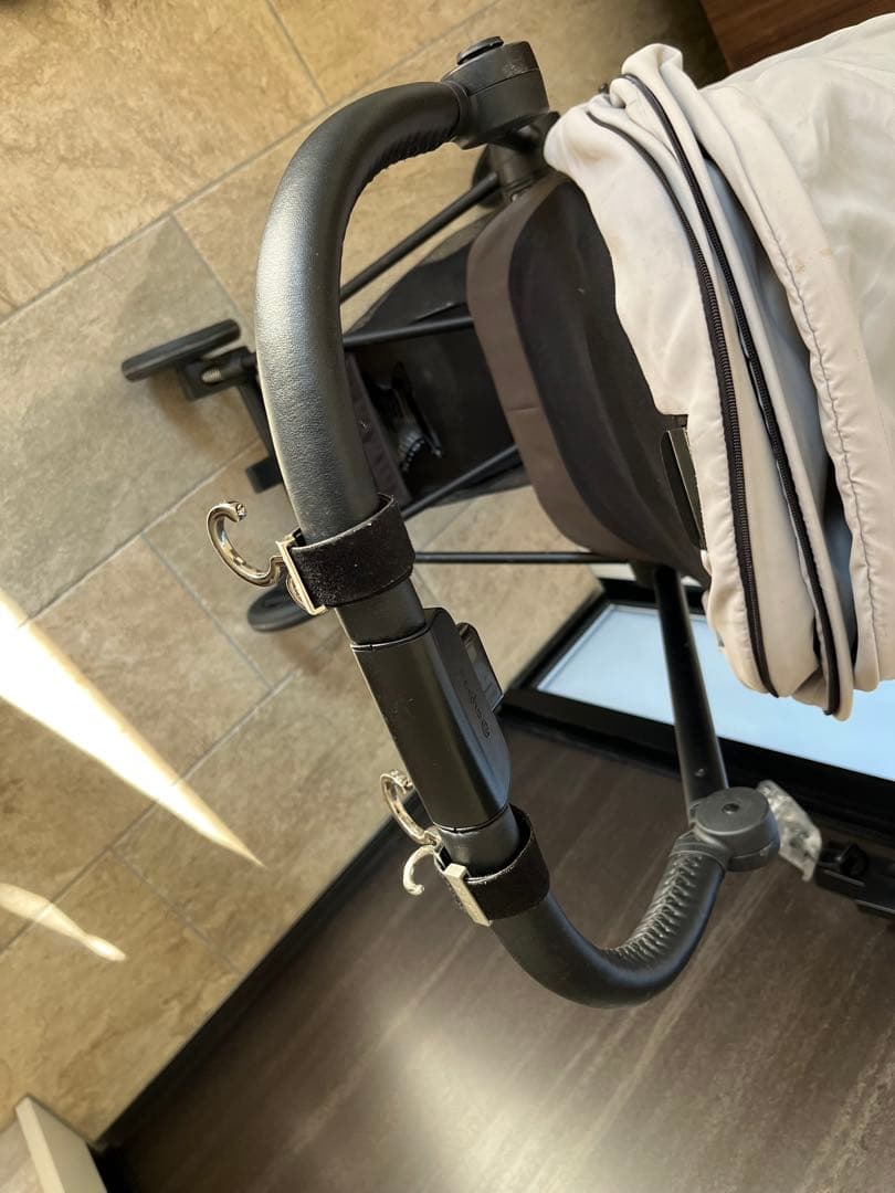 サイベックス　ミオス　グレー