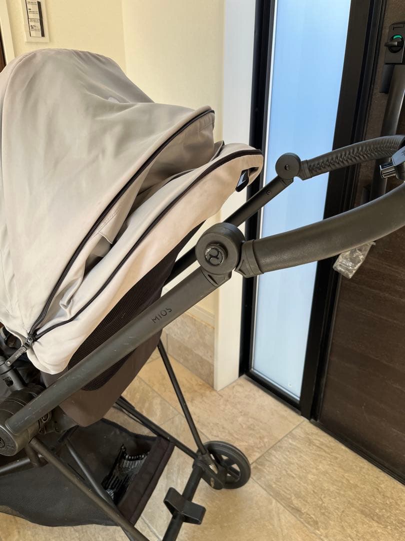 サイベックス　ミオス　グレー