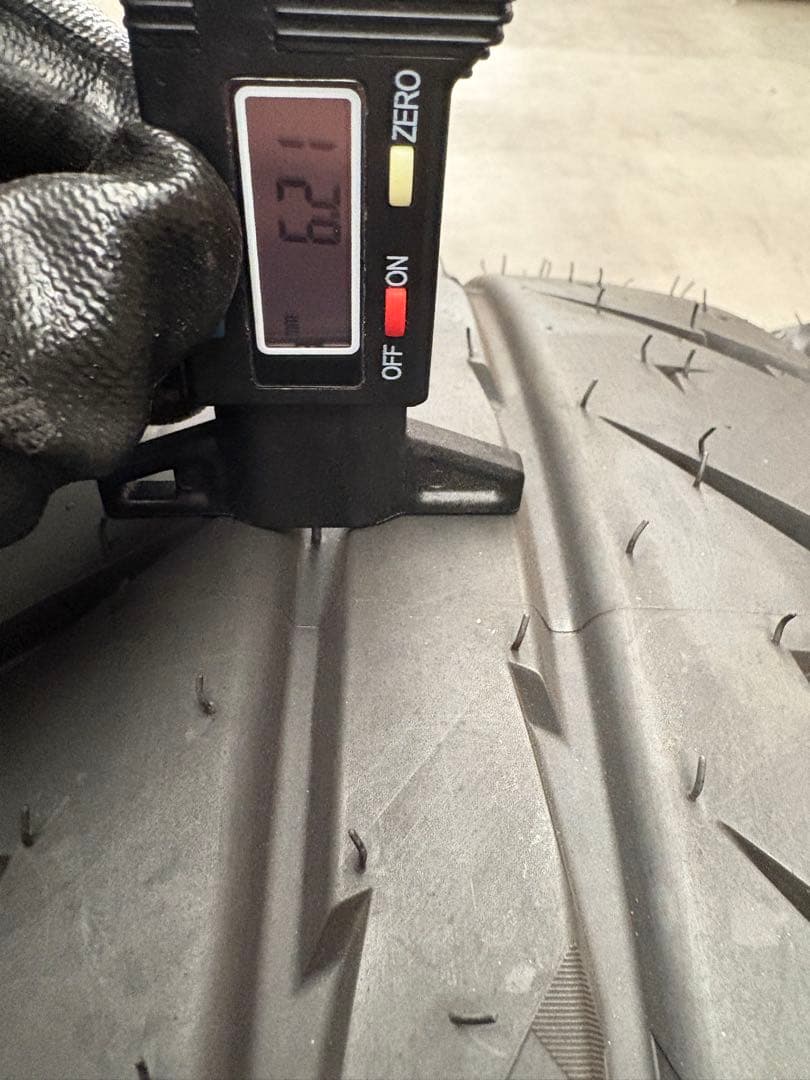 シバタイヤ　215/45R17 TW300 新品　2024年製