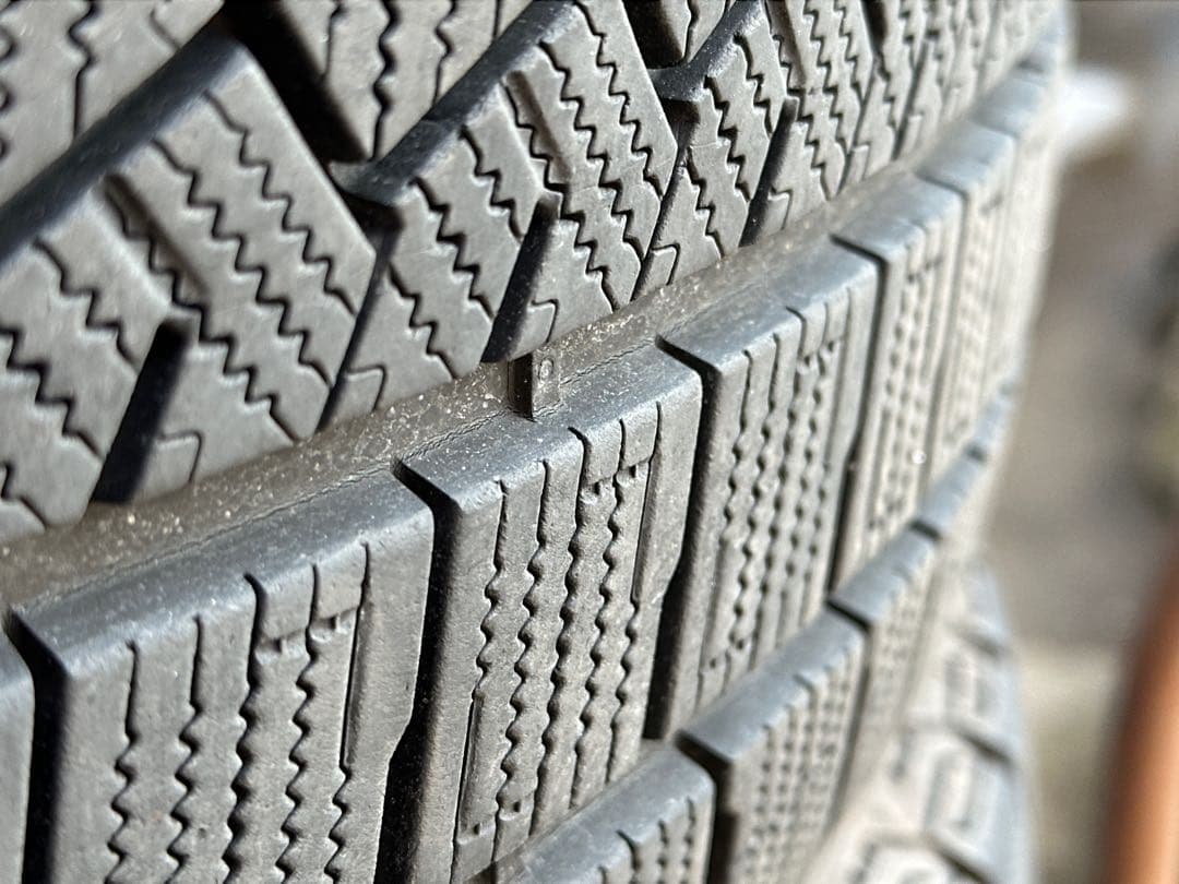 _とと_　ピレリ アイスゼロアシンメトリコ 245/40R18 4本