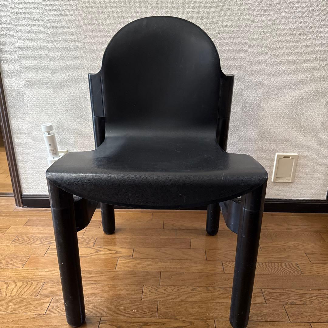 カリメル①　THONET 黒 樹脂&ウッド製椅子　一脚