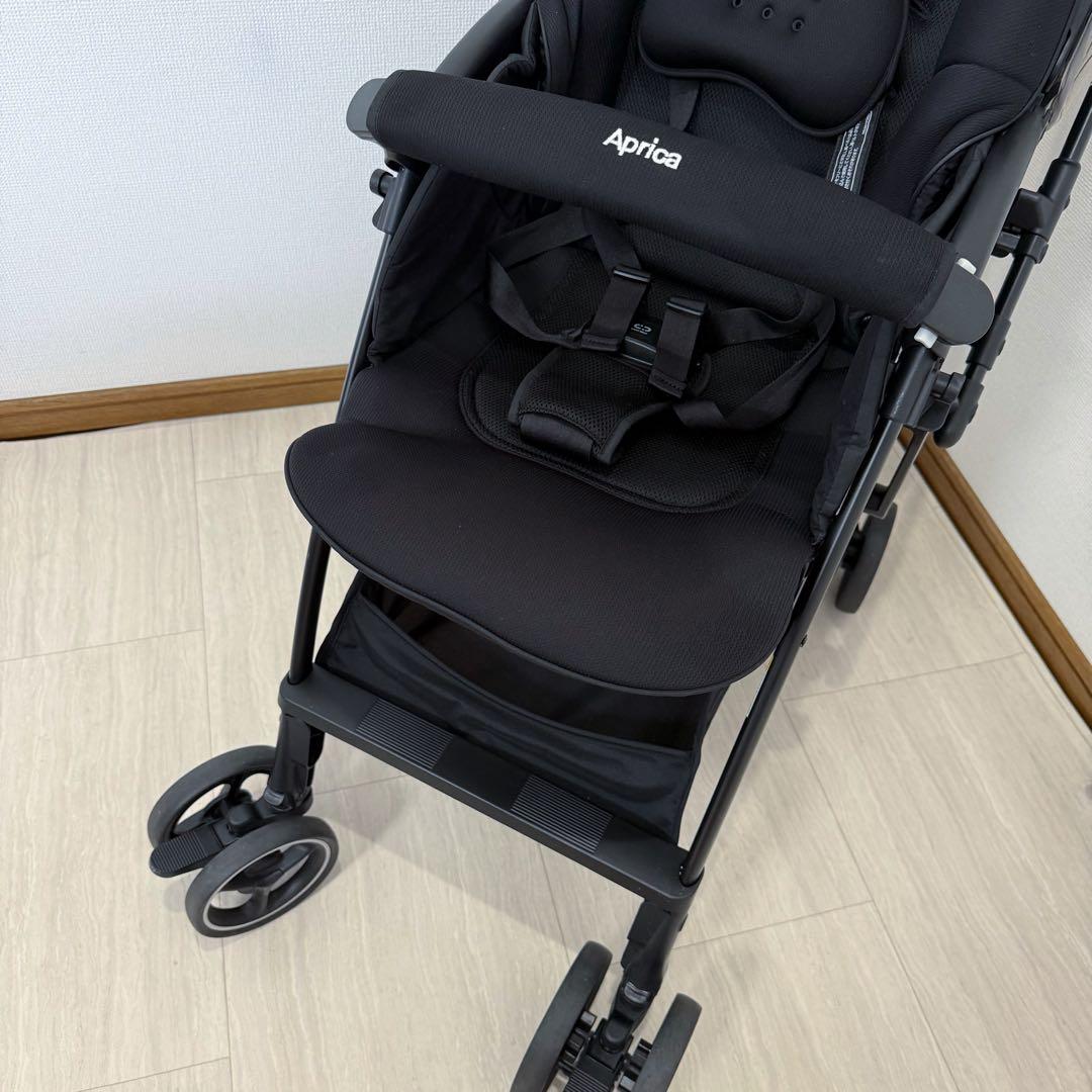 【極美品】アップリカ ラクーナクッションAG ベビーカー