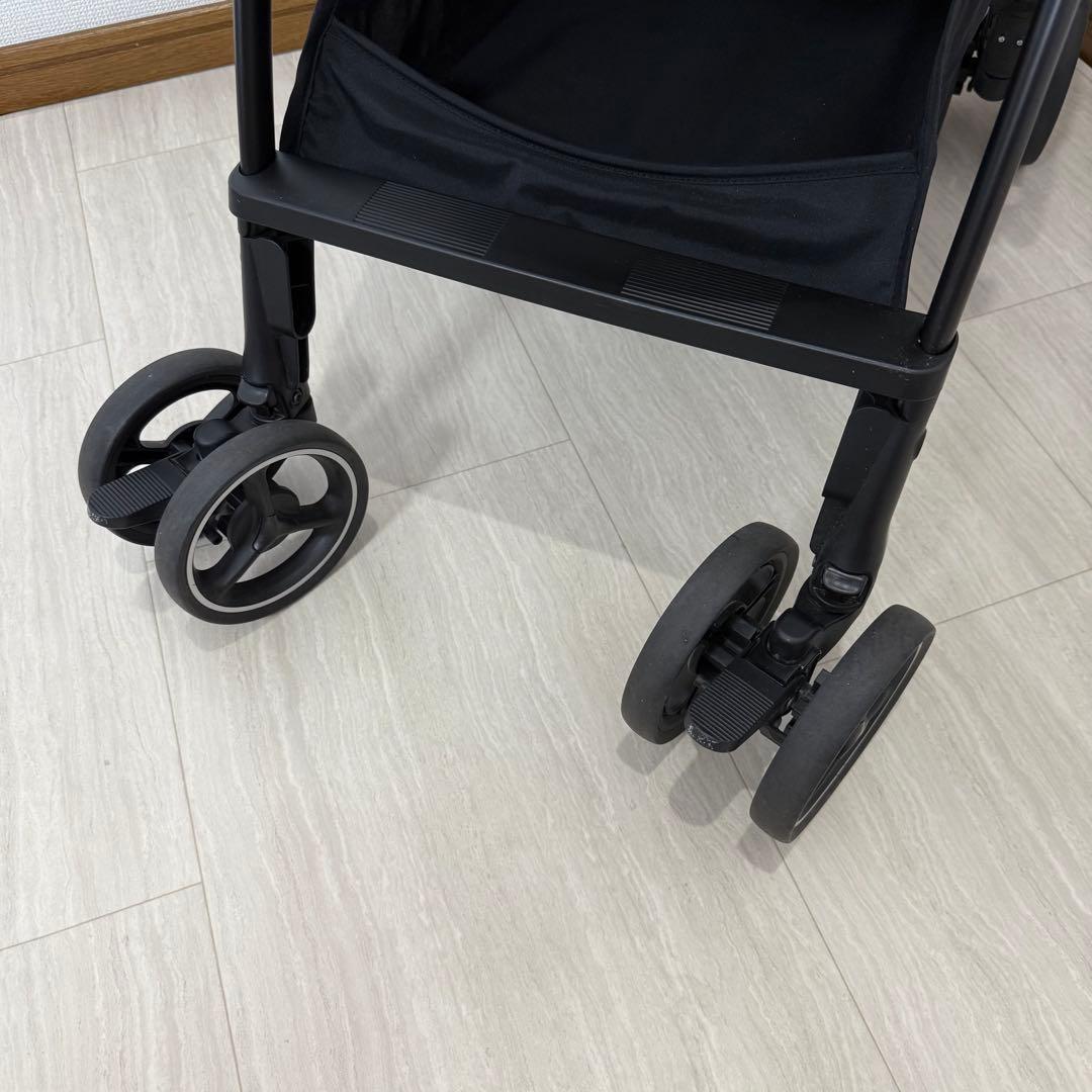 【極美品】アップリカ ラクーナクッションAG ベビーカー