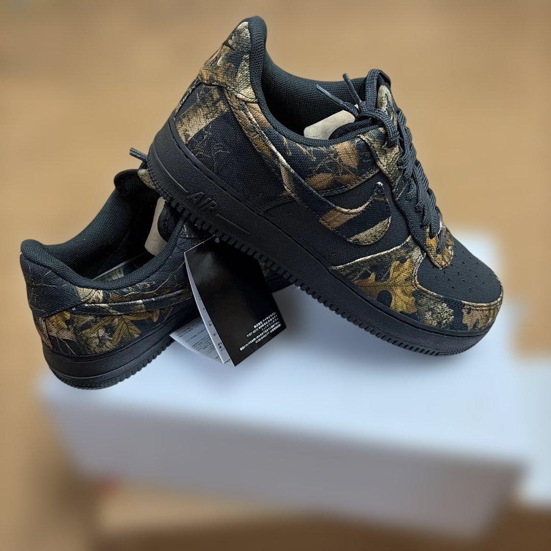 Nike Air Force 1 カモフラージュスニーカー