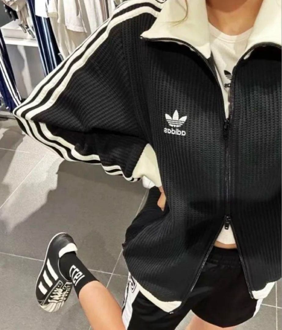 【日本未発売韓国限定】Ｓブラック アディカラーワッフルクラシックトラックトップ