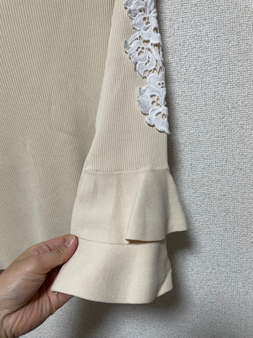 2回着用 エムズグレイシー40size お袖フリルとレース エレガントなニット