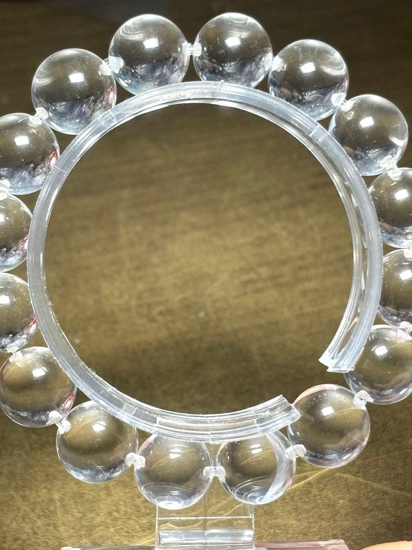 無垢水晶　牛穴ブレスレット約12.8〜13.4㎜ 超高品質　希少　（新品未使用）