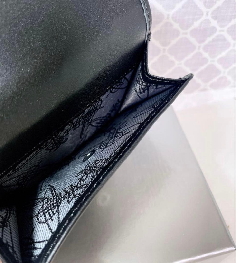 【内柄も素敵☆最新】Vivienne Westwood 三折財布 黒 マット