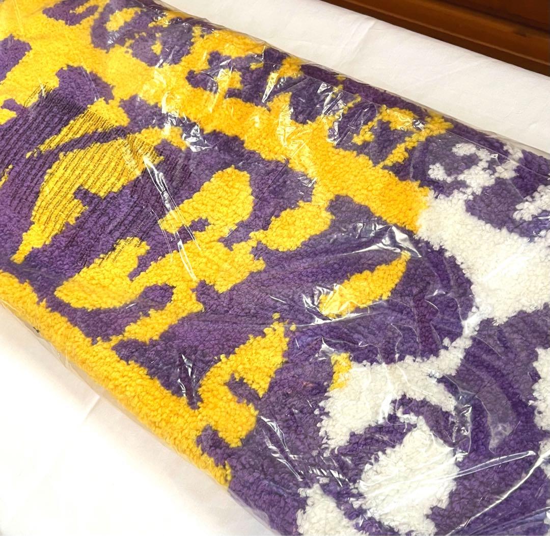 ☆新品☆ NBA レイカーズ　lakers ラグ　インテリア　絨毯　バスケ