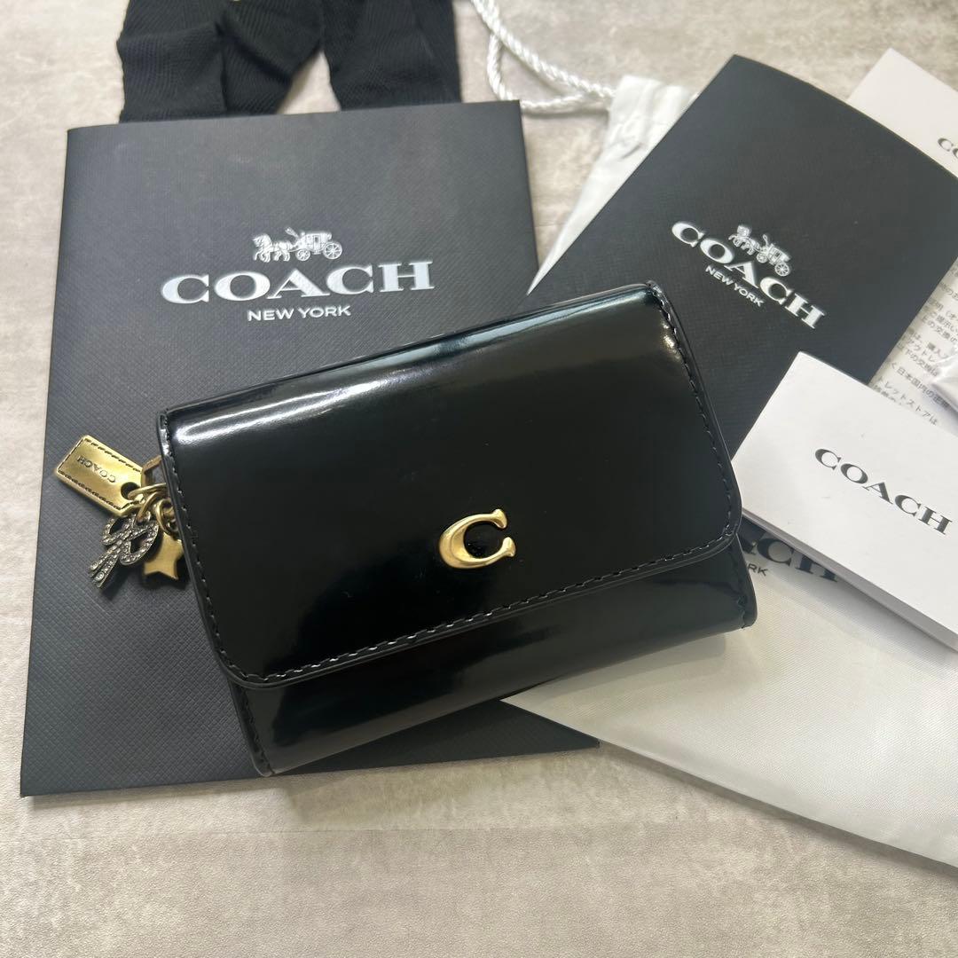 COACH フラップ 二つ折り財布 タビー カードケース チャーム付