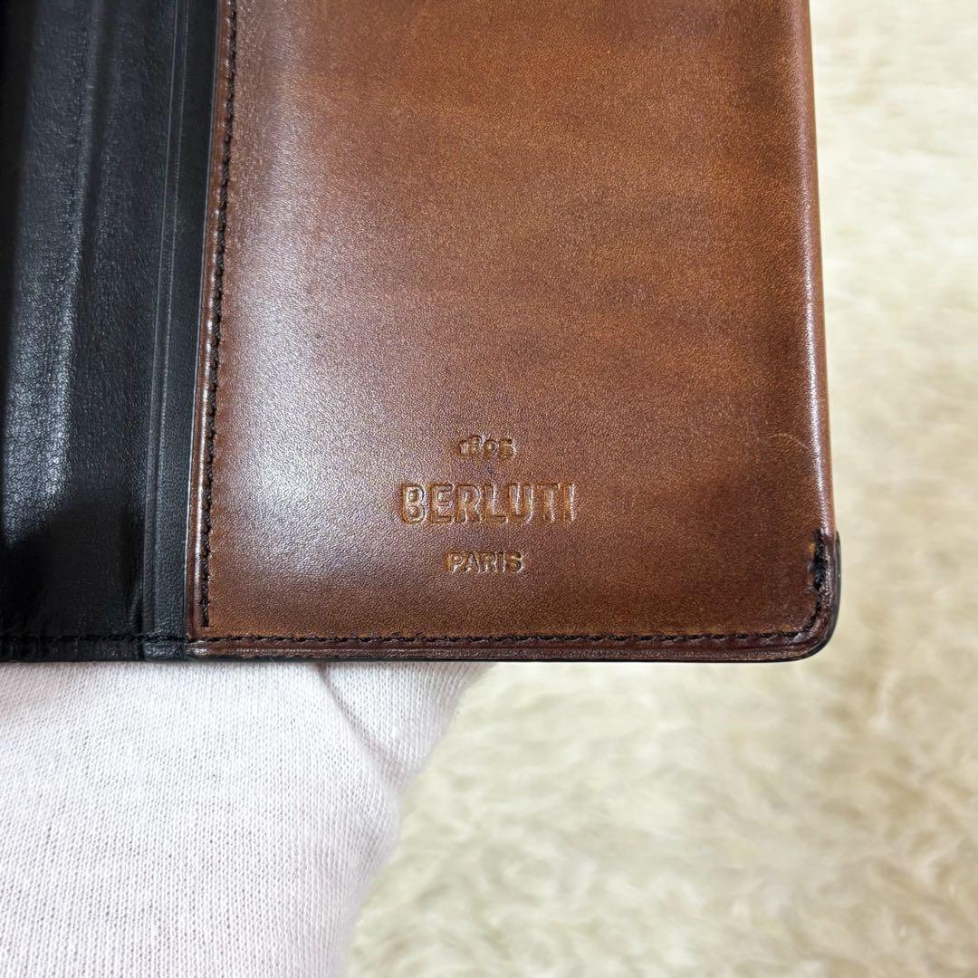 【美品】ベルルッティ エスパス カリグラフィ スクリットレザー ブラウン 札入れ