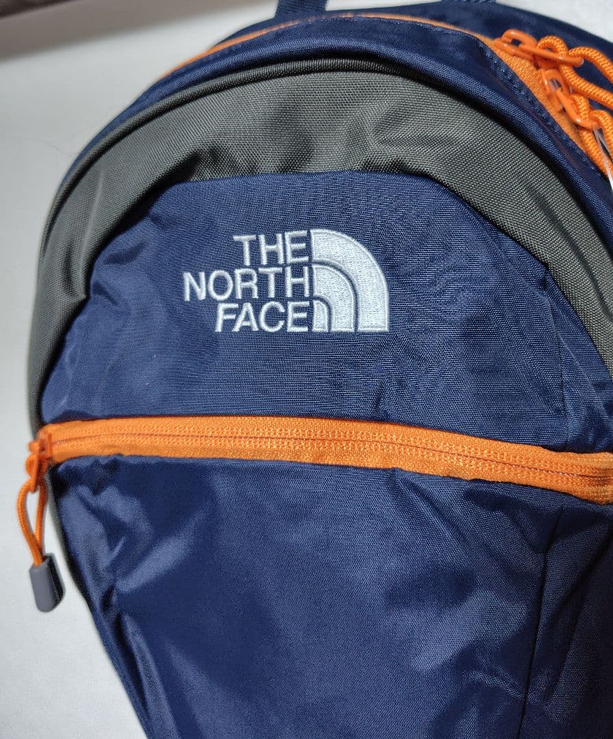 新品　ノースフェイス キッズ スモールデイ リュック NMJ72360 UN