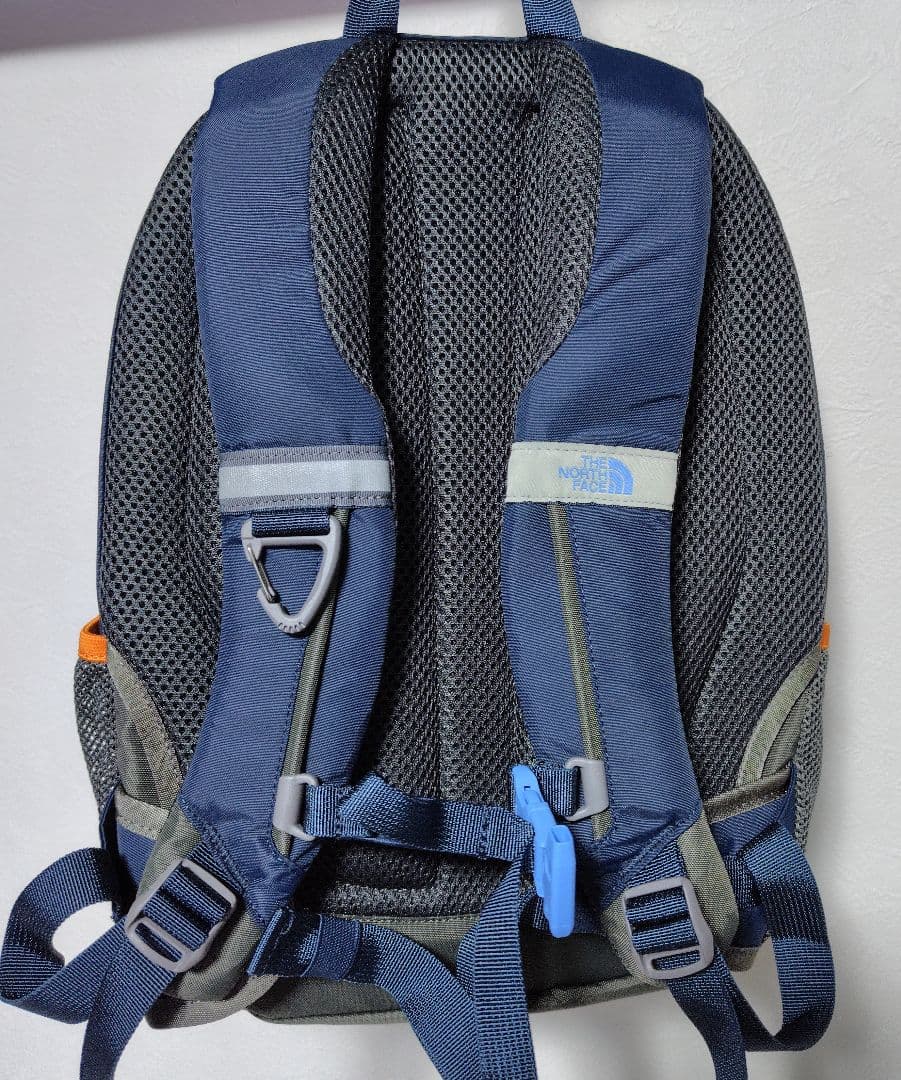 新品　ノースフェイス キッズ スモールデイ リュック NMJ72360 UN