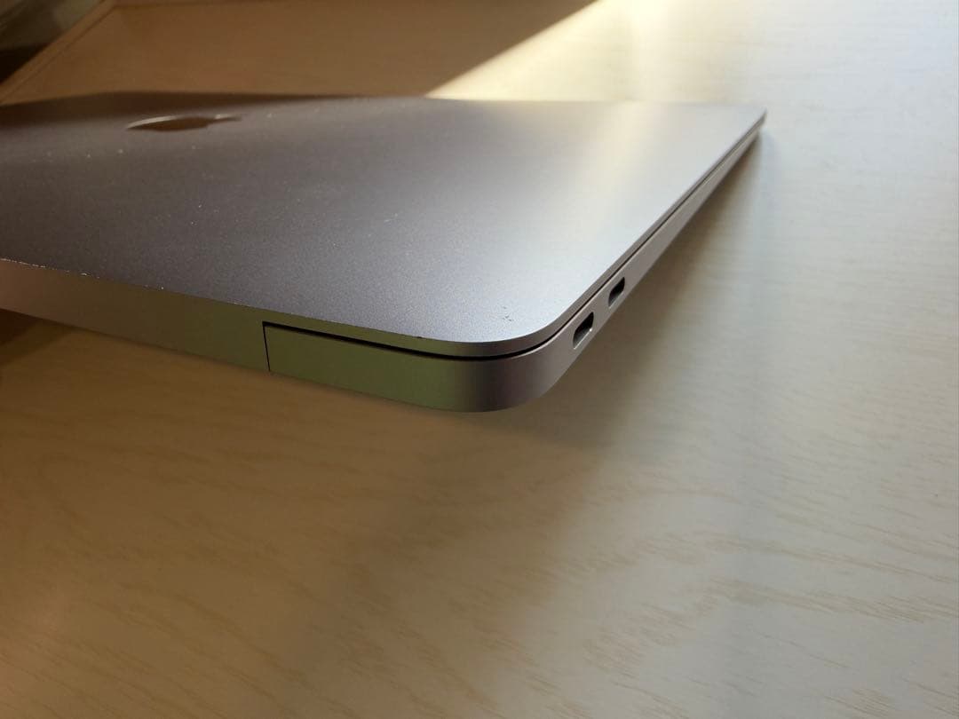 【美品】MacBook Air M1 BT91 8GB 256GB