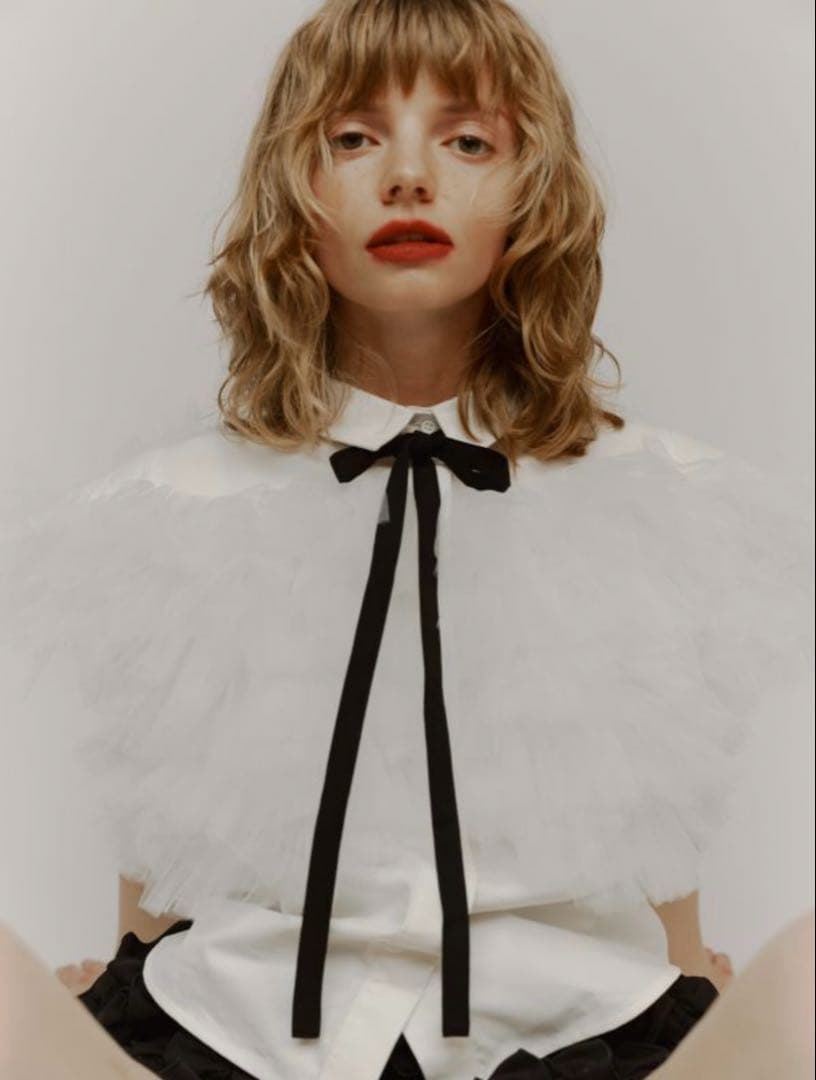 トップス [Hiand] Swan Ribbon Shirt