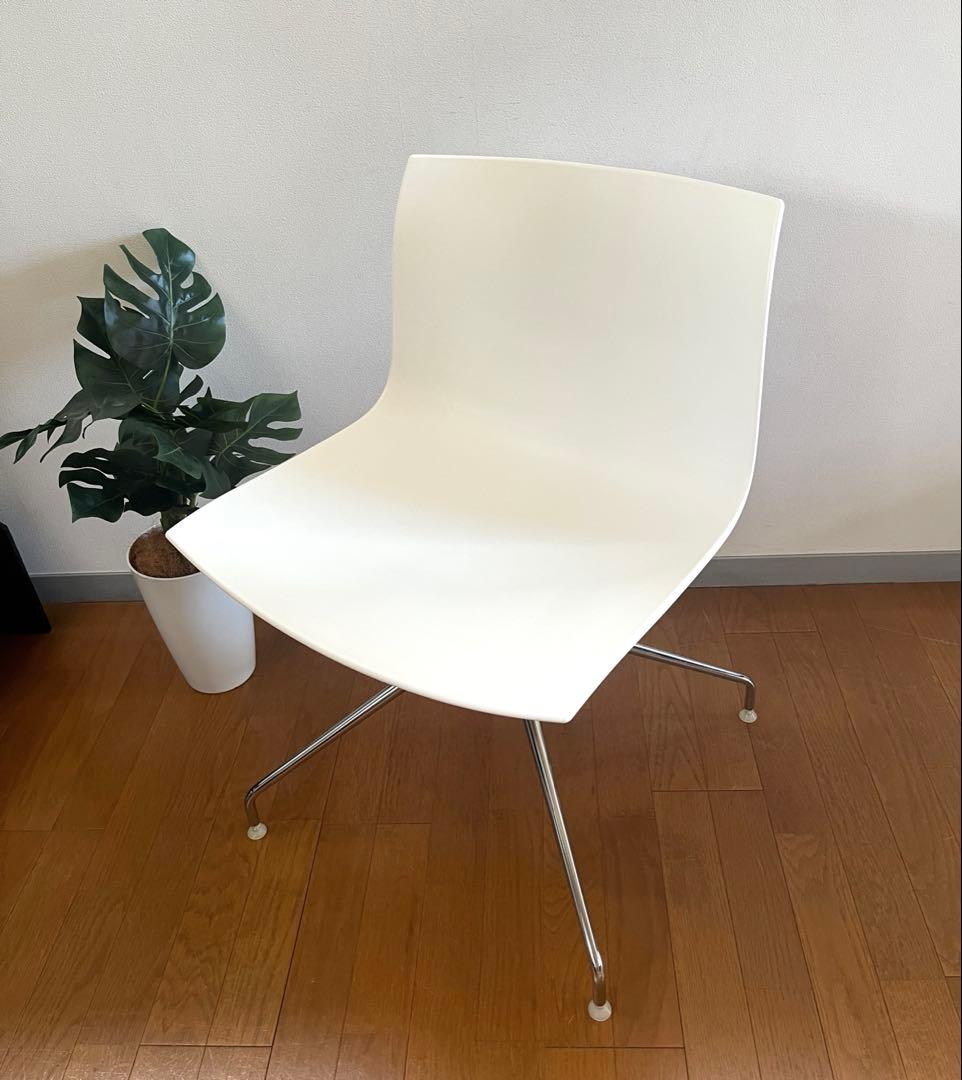 イタリア　arper アルペール カティファ　チェア　① モダン　回転脚　美品