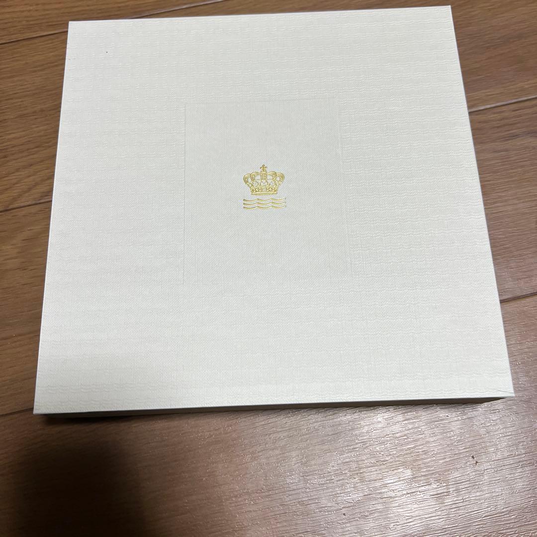 ロイヤルコペンハーゲン2024イヤープレート