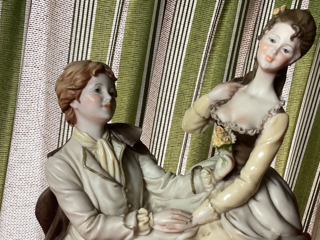 イタリア製 置物 フィギュア 幅 27㎝ 高さ 30㎝ 奥行 18㎝ 重さ5kg