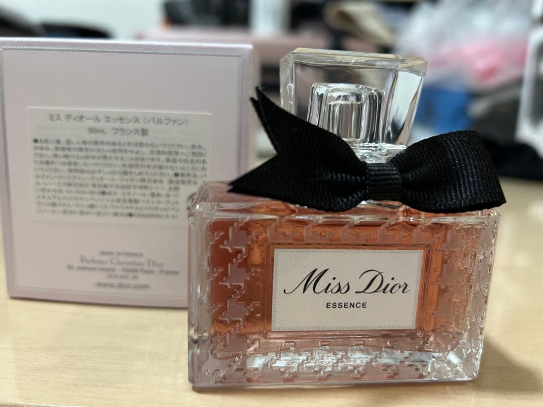ミスディオール エッセンス 50ml 香水