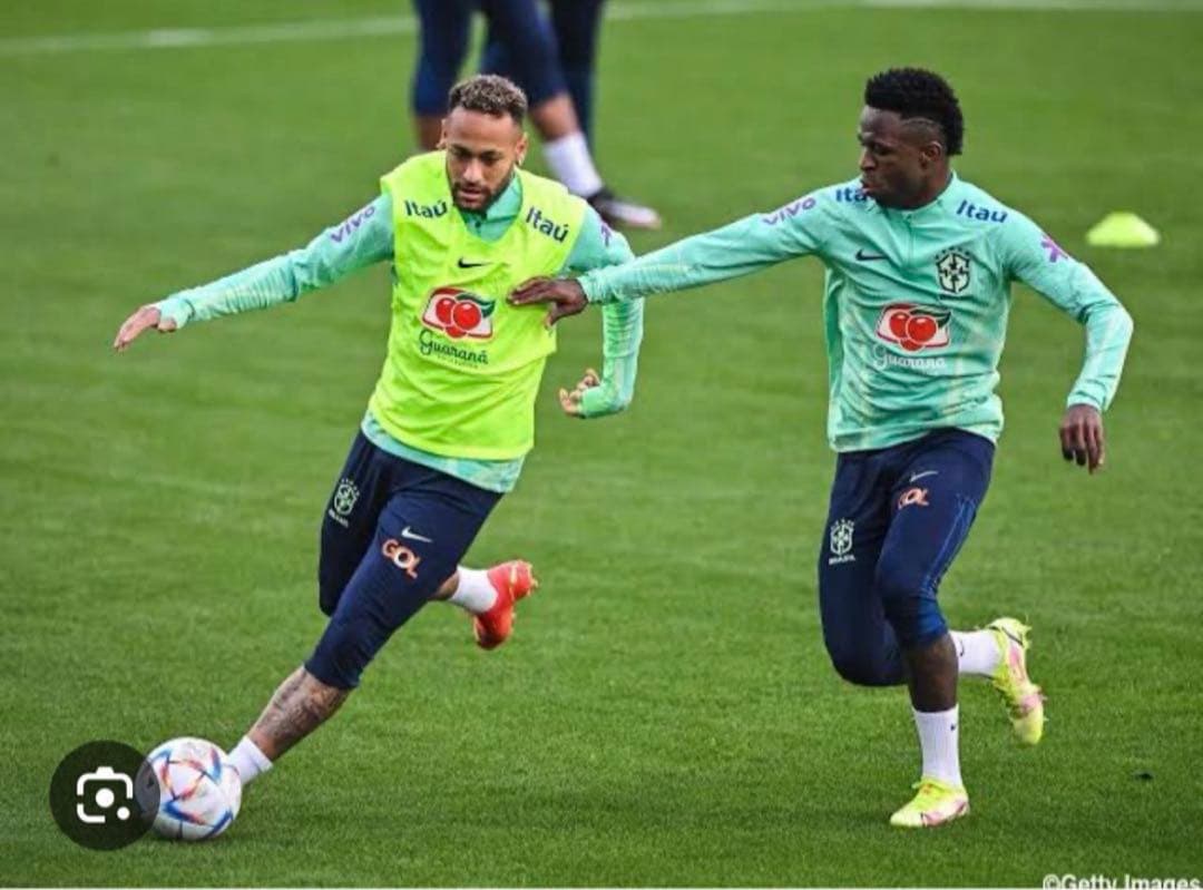 ブラジル代表　ナイキ　トレーニングウェア　上下セット　Lサイズ