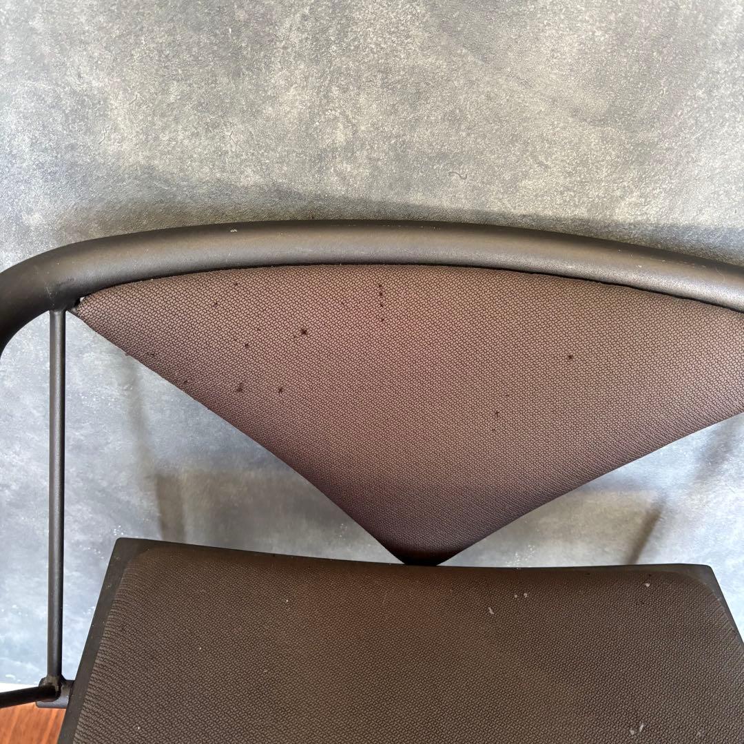 ポストモダンデザインの椅子 ミッドセンチュリー スペースエイジ ヴィンテージ