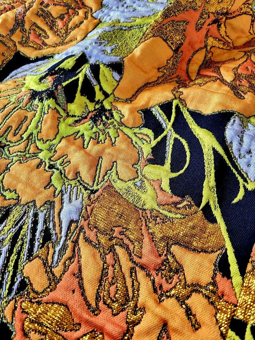 花柄刺繍タイトスカート