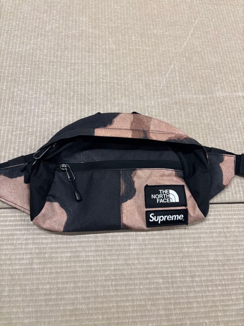 Supreme✖︎The North Face
