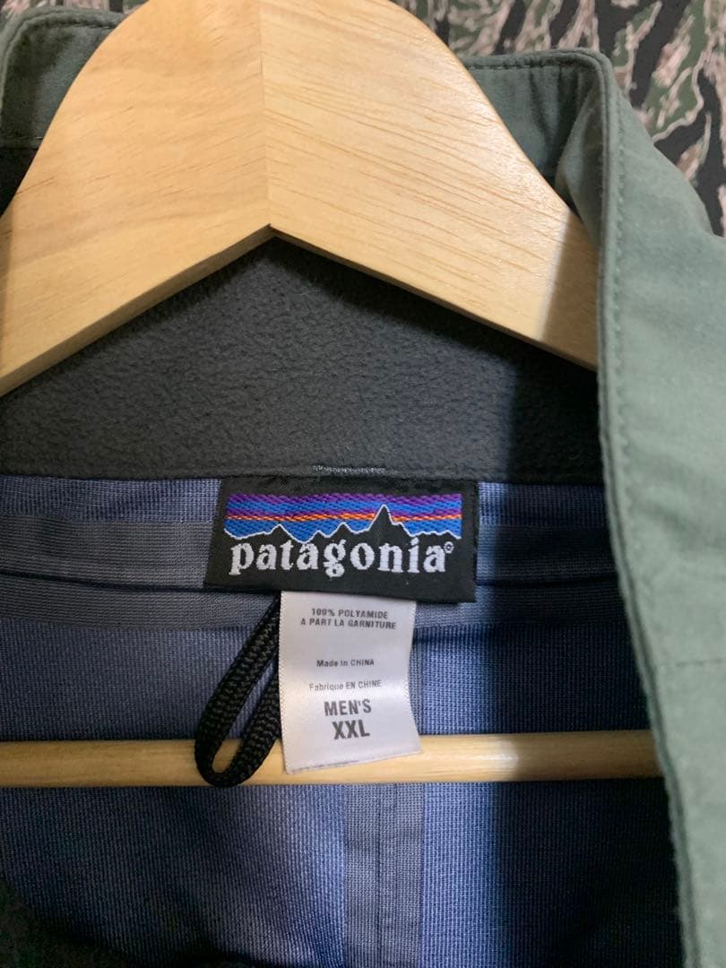 Patagonia マウンテンパーカー オリーブグリーン