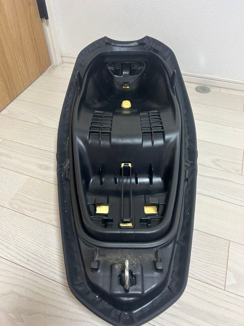 pcx jf81 HONDA 純正シート　即決なら9000今日なら発送可