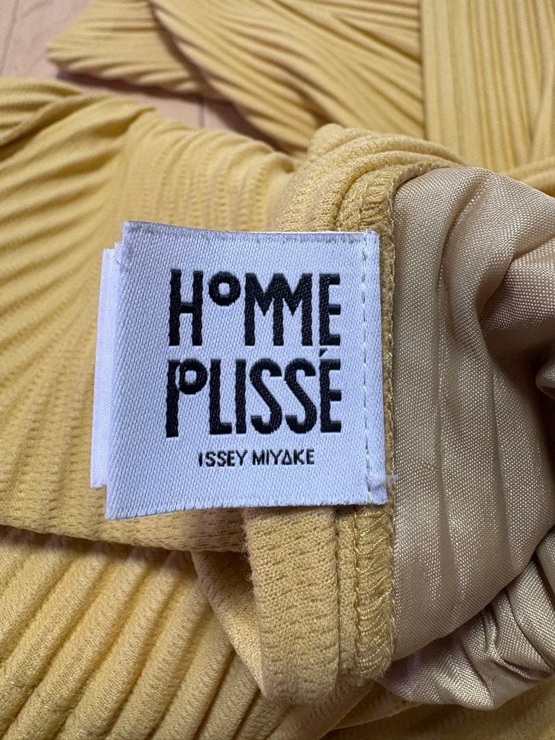 HOMME PLISSE ISSEY MIYAKE プリーツテーパードパンツ
