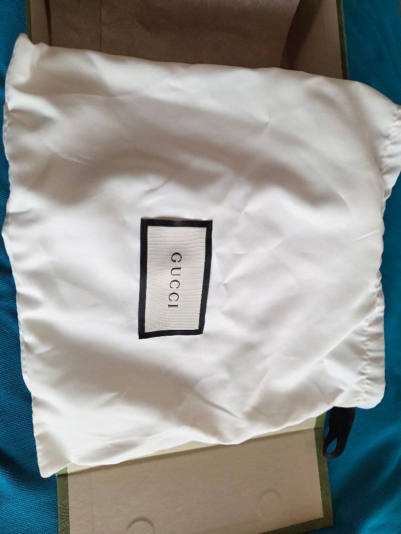 GUCCI ベルト 純正箱、袋付き W80cm