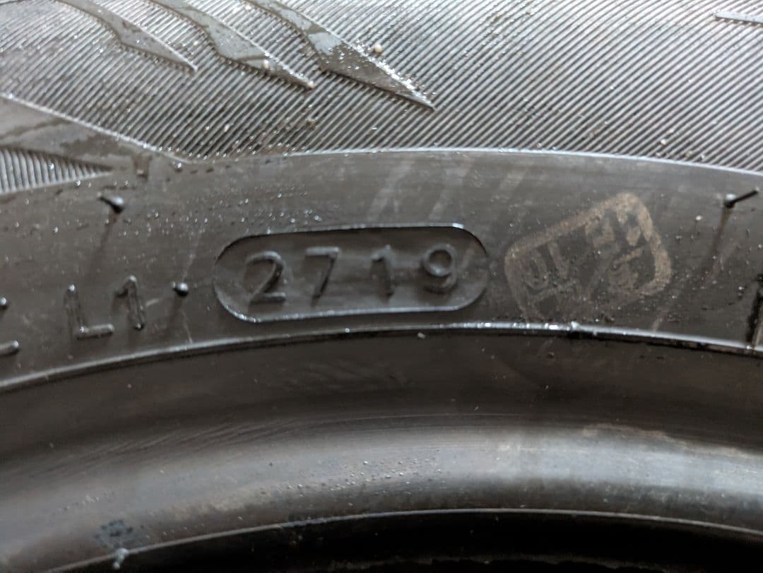m*y様 Laufenn LW51 スタッドレスタイヤ 185/60R14 4本