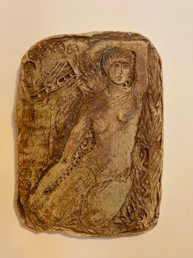 裸婦１０　美術品　アート　信楽焼　陶製　壁掛け