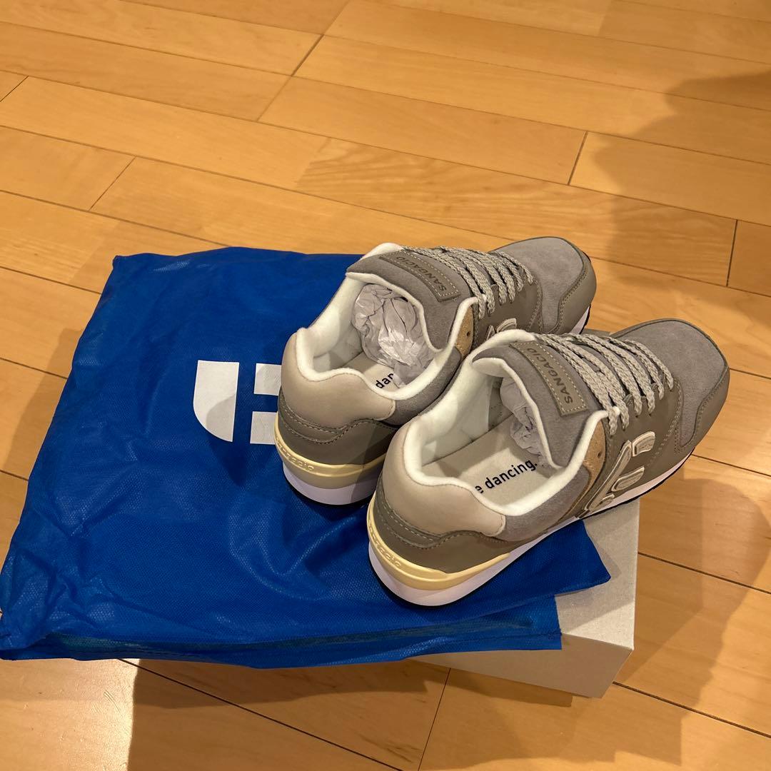 ✨ SANGACIO にゅ～ず《GRAY》10周年限定モデル　新品23.5✨