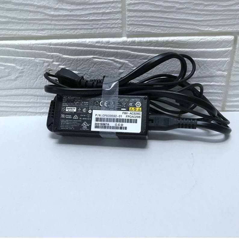 本日限りの価格》Offic2024認証済/LIFEBOOK U939/256GB