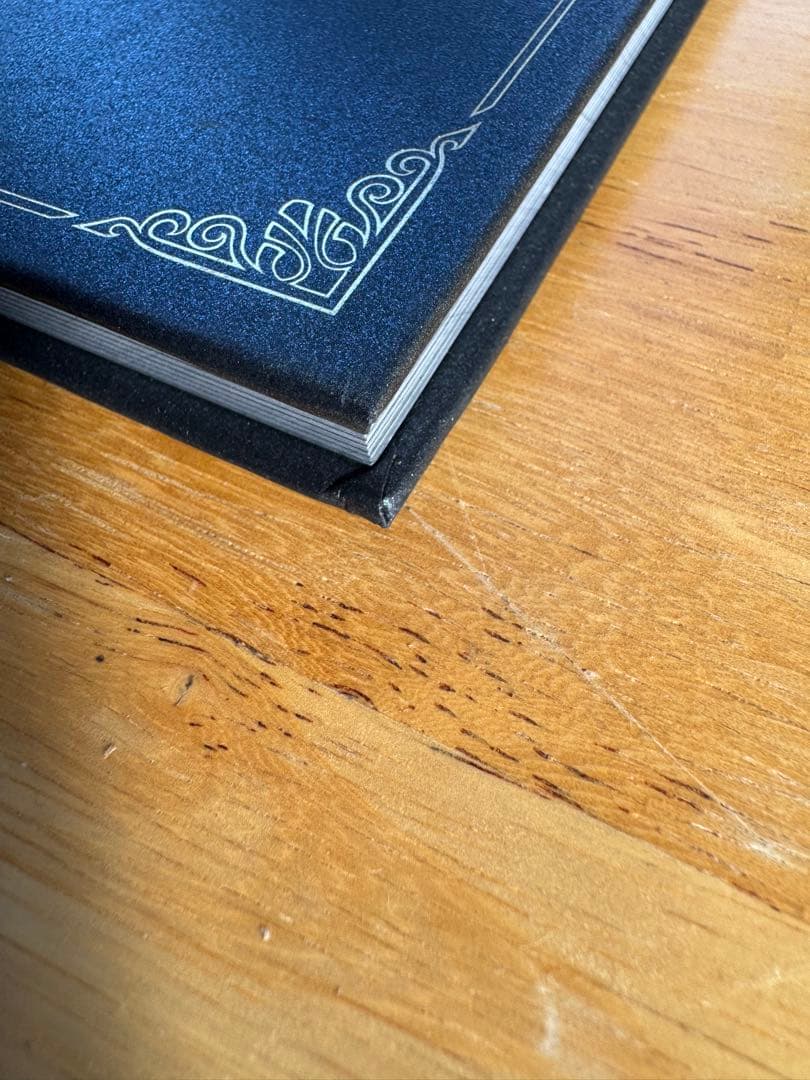 ライブラリーオブルイナ　設定資料集　アートブック　1冊 韓国バージョン