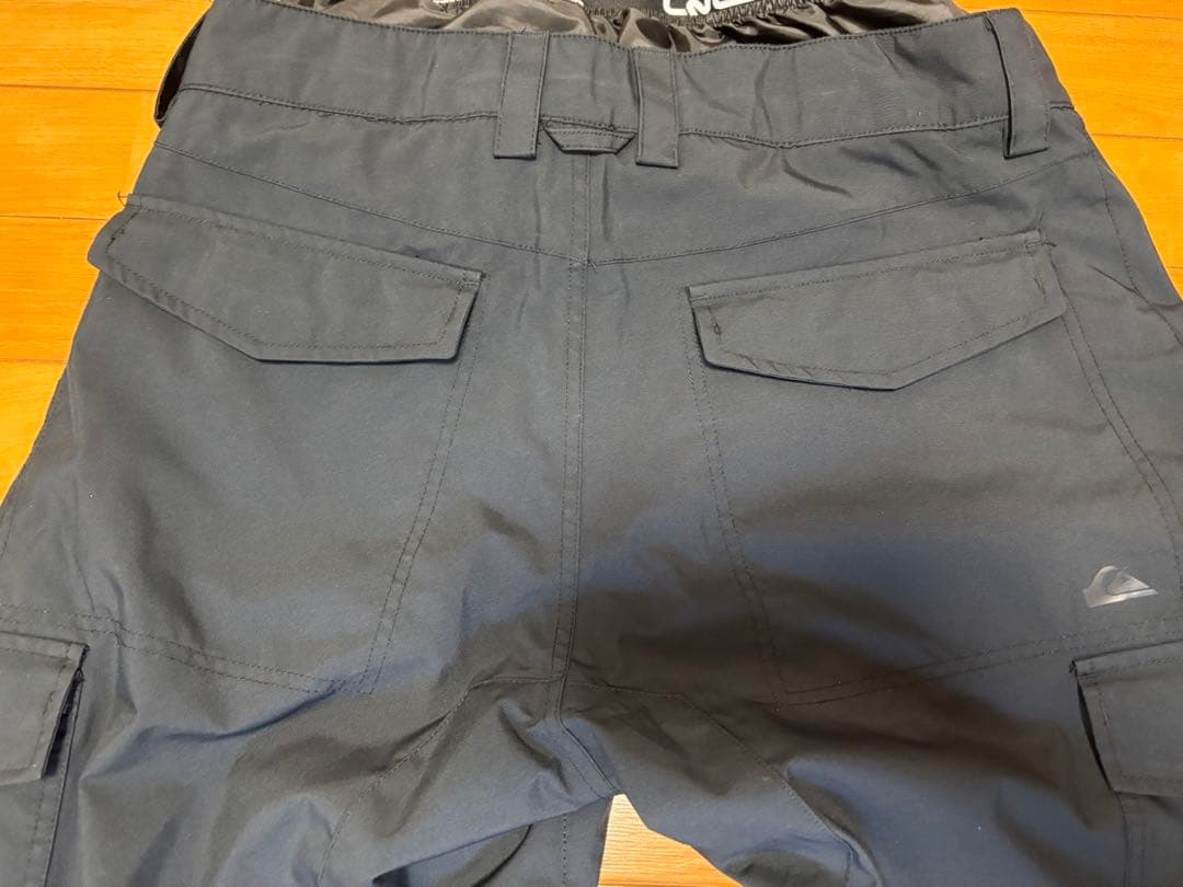 クイックシルバー　スノーボードウェア　パンツ黒 m